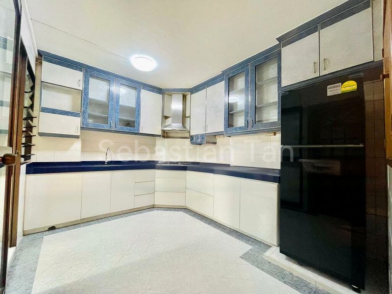 Room (HDB) for Rent in  761 Woodlands Avenue 6 - Image 5